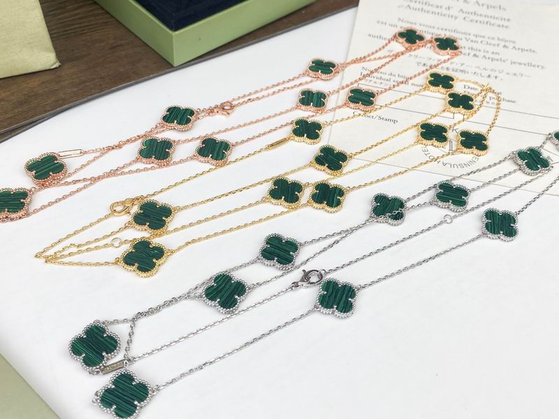 Van Cleef & Arpels necklace 11yxq03